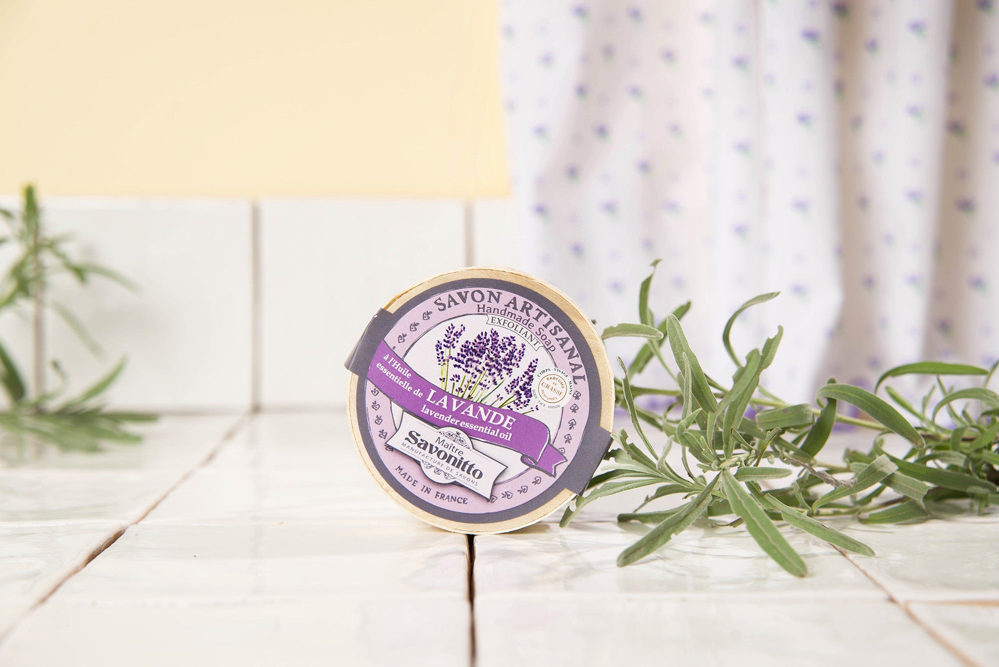 Savon parfum Lavande Exfoliant dans boîte en bois 100g