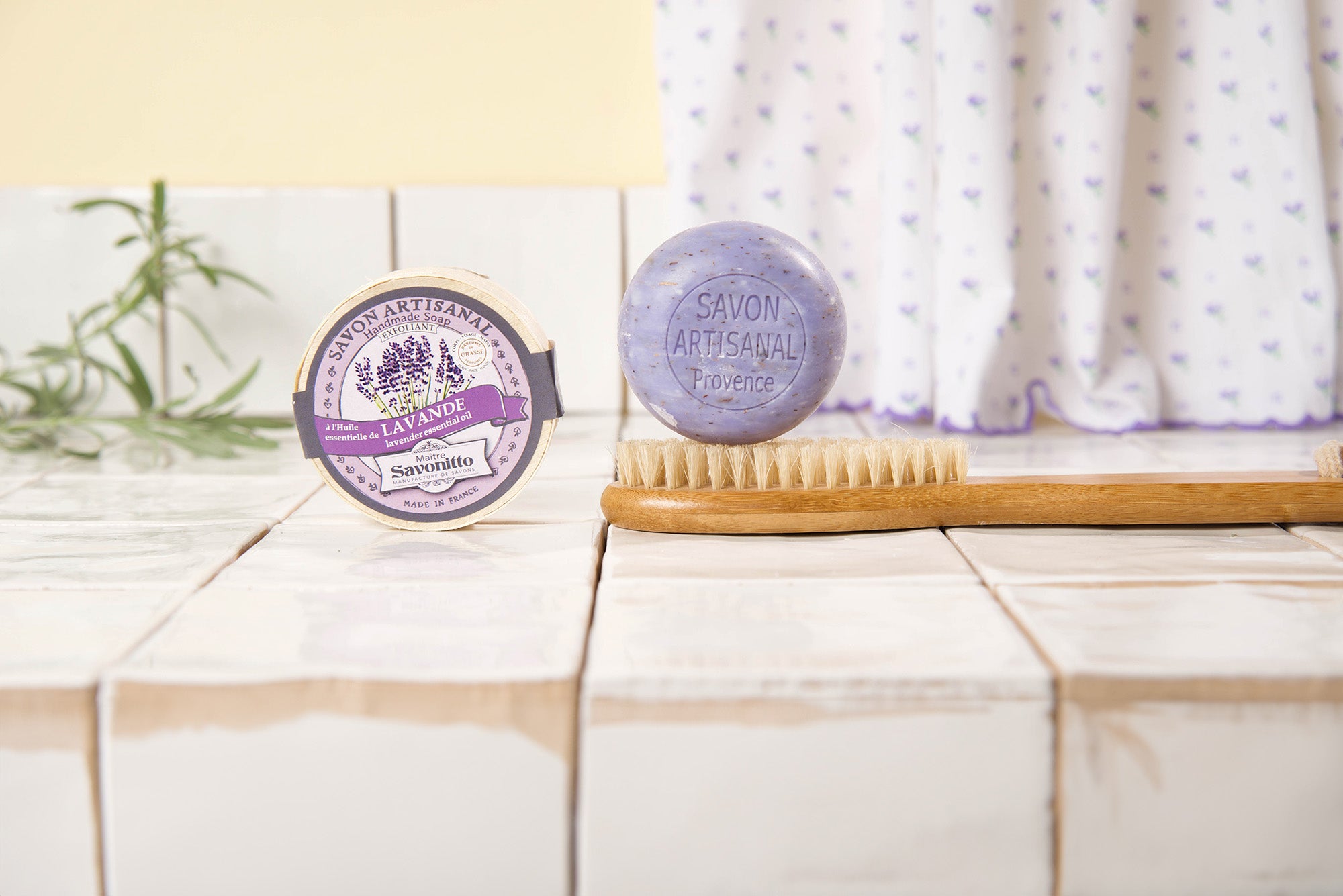 Savon parfum Lavande Exfoliant dans boîte en bois 100g