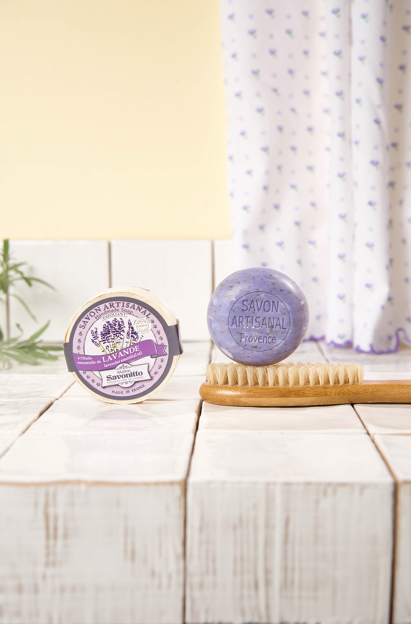Savon parfum Lavande Exfoliant dans boîte en bois 100g