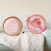savon rose dans boite en bois