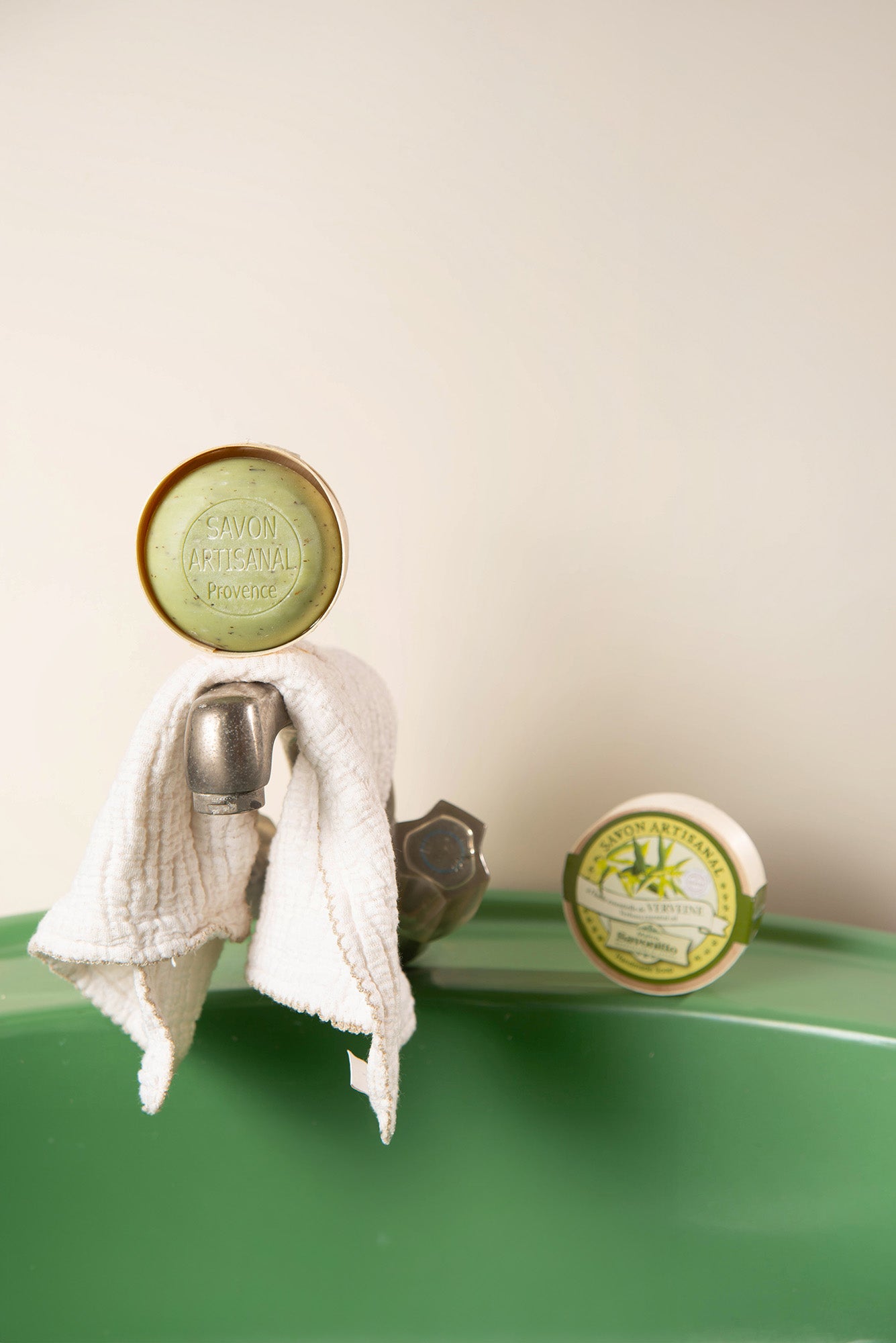 savon verveine dans boite en bois