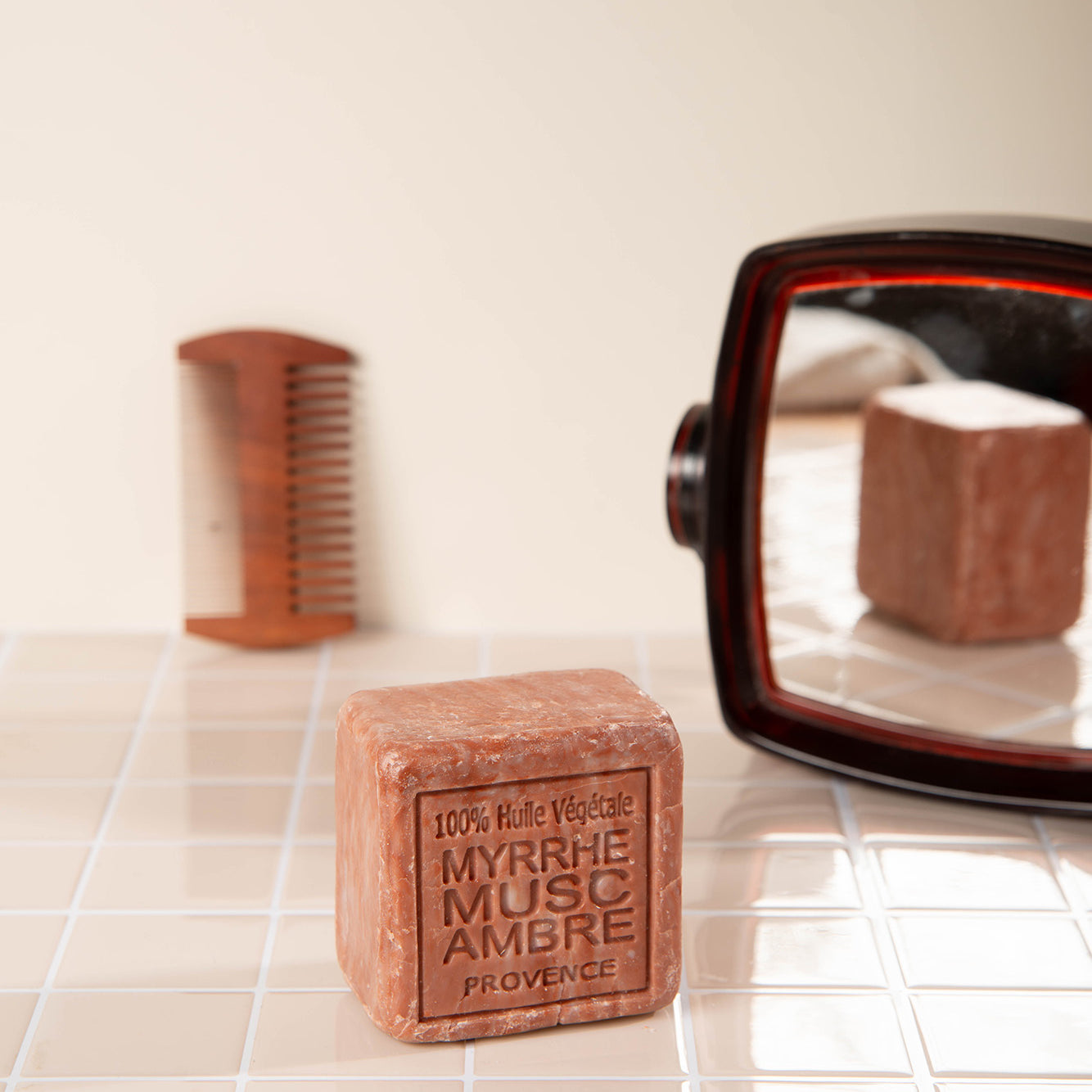savon cube myrrhe musc et ambre