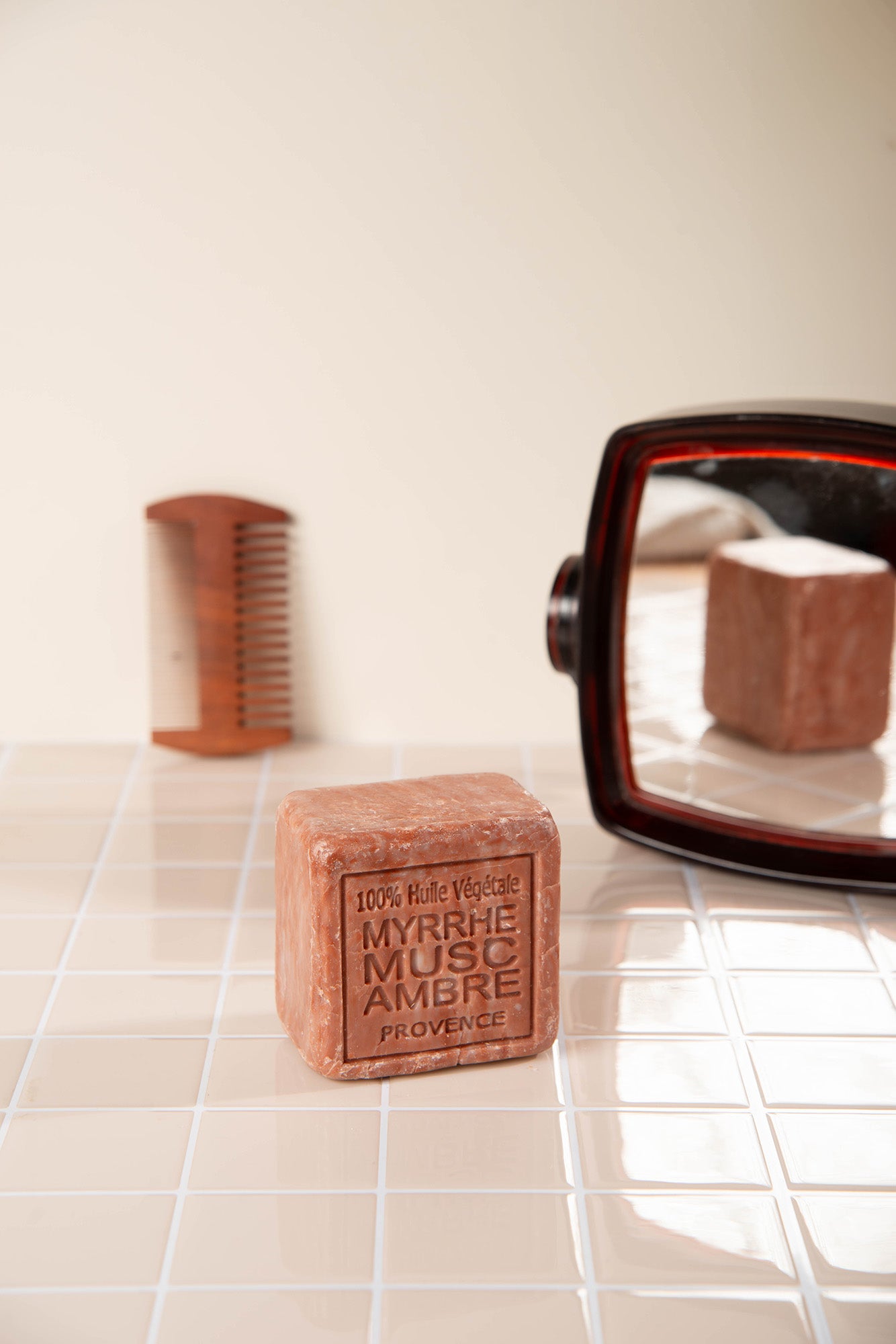 savon cube myrrhe musc et ambre