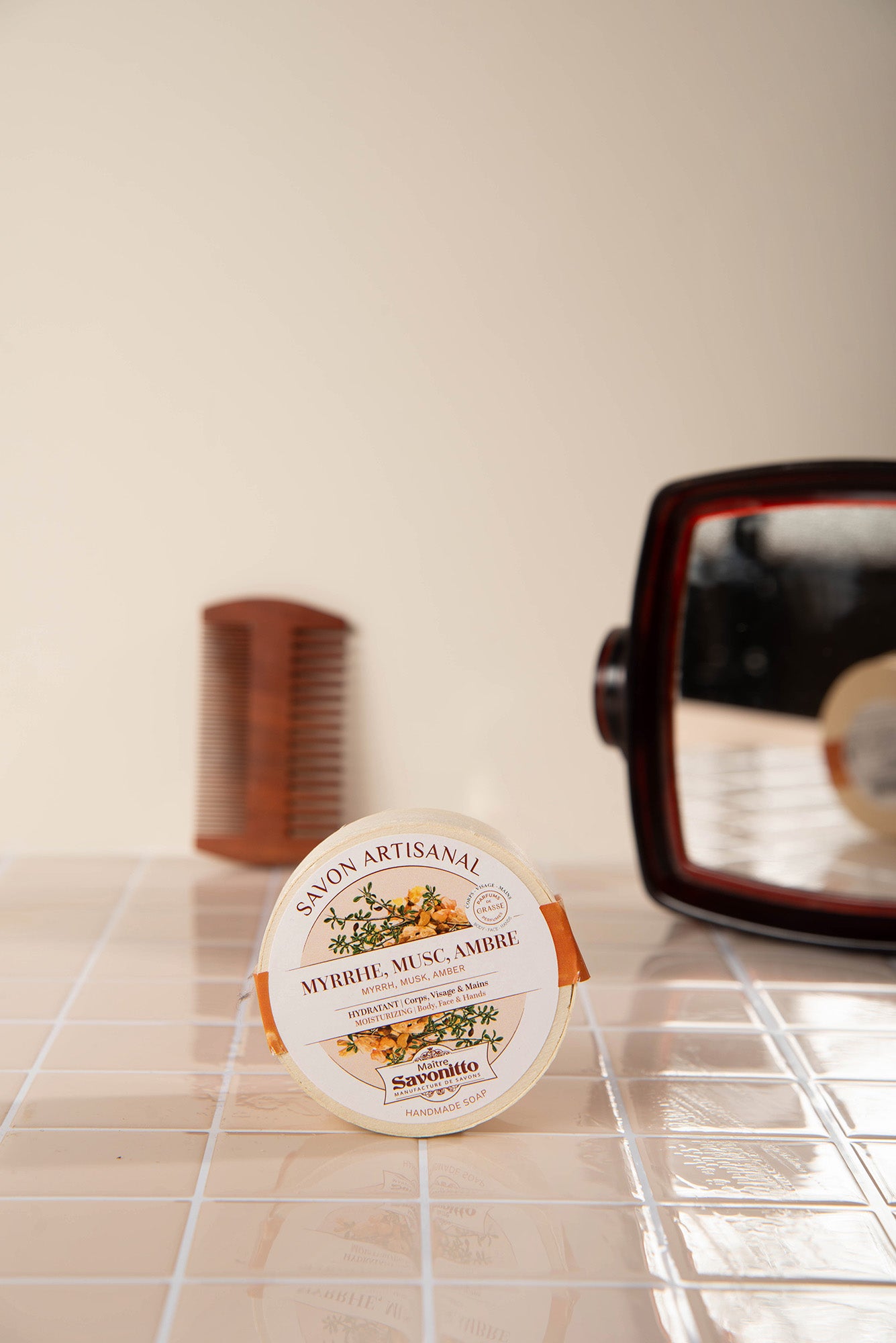 savon myrrhe, musc et ambre dans boite en bois
