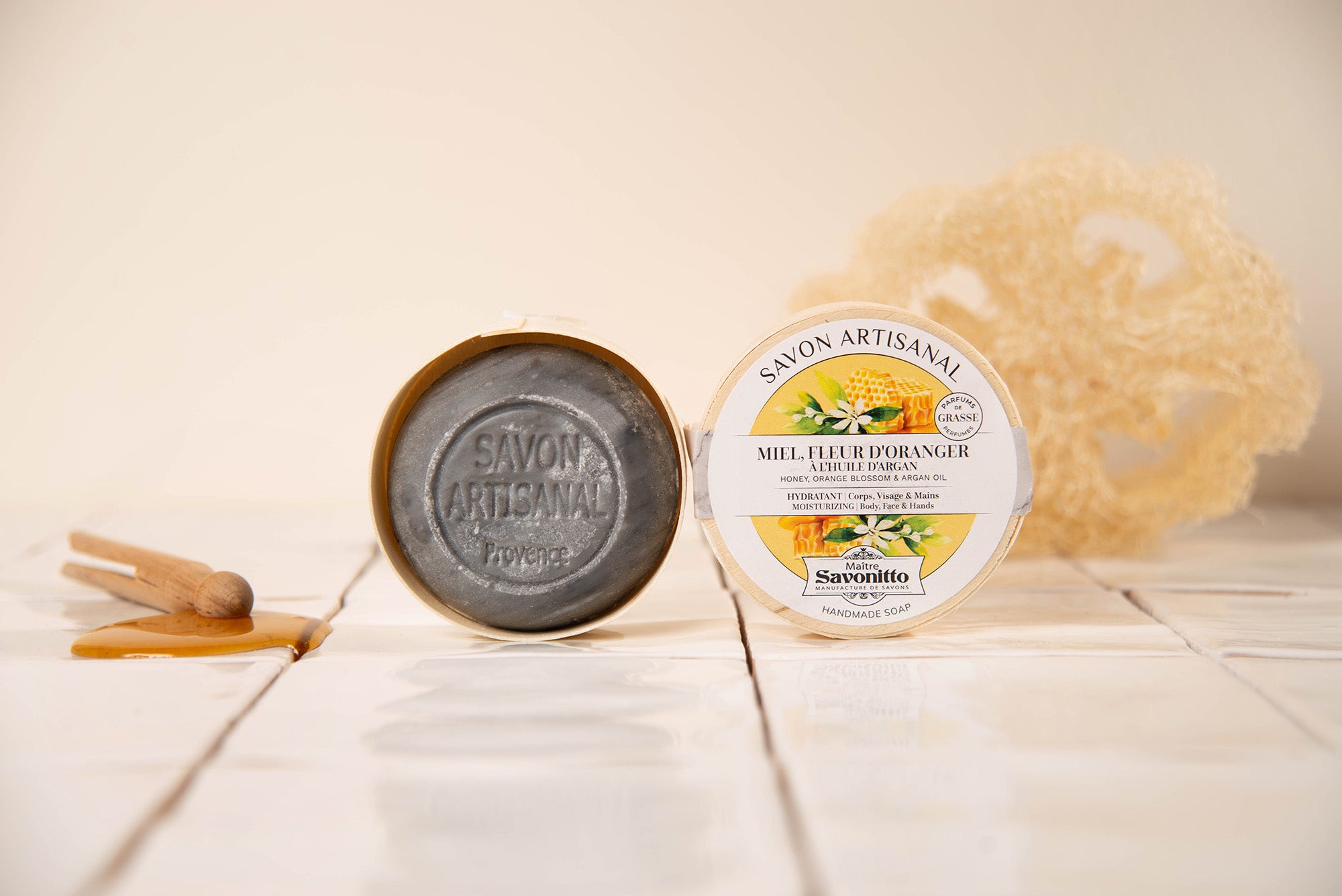 savon miel et fleur d'oranger dans boite en bois