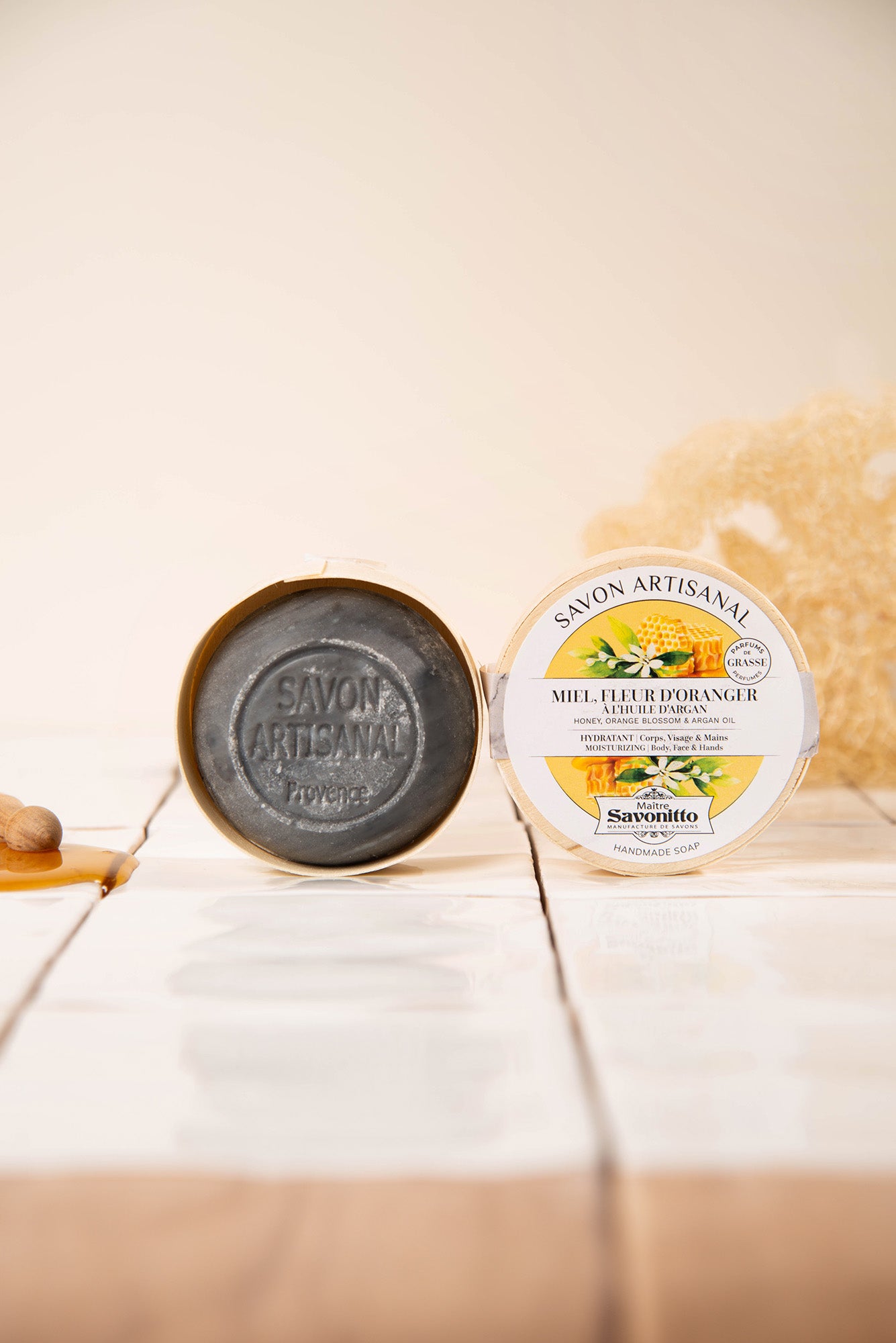 savon miel et fleur d'oranger dans boite en bois
