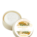Savon artisanal fleur d’immortelle 100g dans une boîte en bois élégante