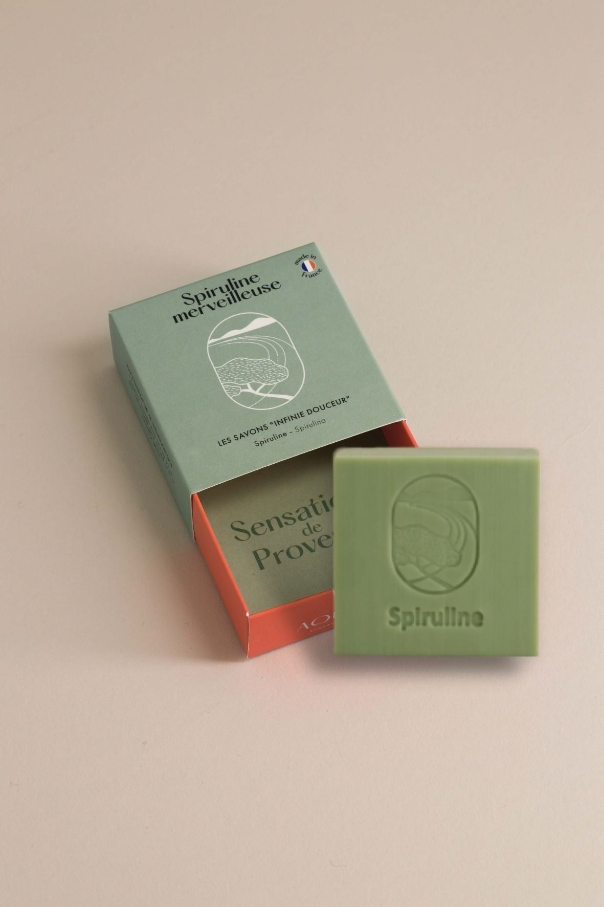 Savon artisanal à la spiruline 100g, savon naturel fabriqué en Provence