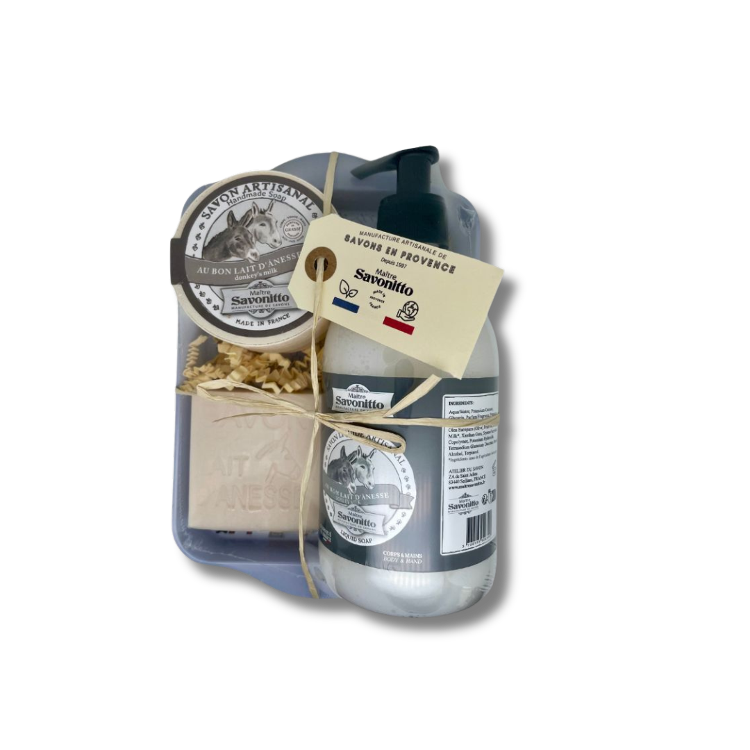 Coffret rituel au Lait d'Ânesse 3 soins, fabrication artisanale française, assortiment complet pour une peau ressourcée et d'une douceur absolue.